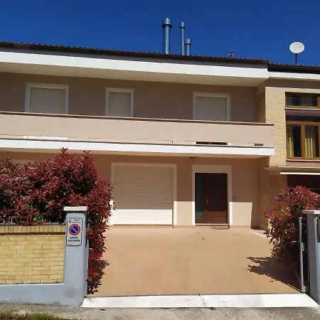 Casa Rossella Porto SantʼElpidio